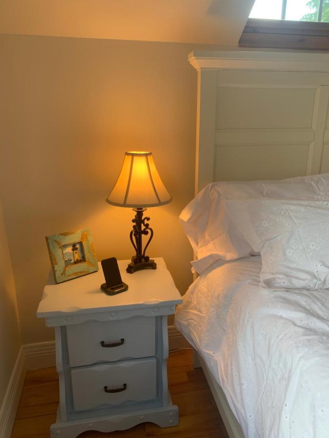 Manoir Alegria Bed & Breakfast Cowansville Bagian luar foto