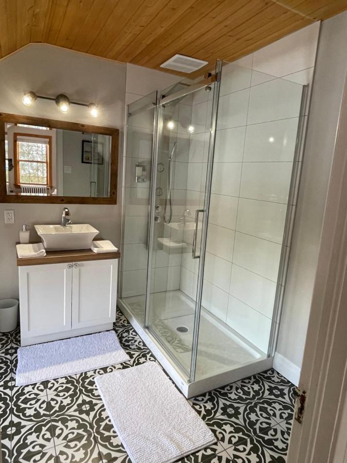 Manoir Alegria Bed & Breakfast Cowansville Bagian luar foto
